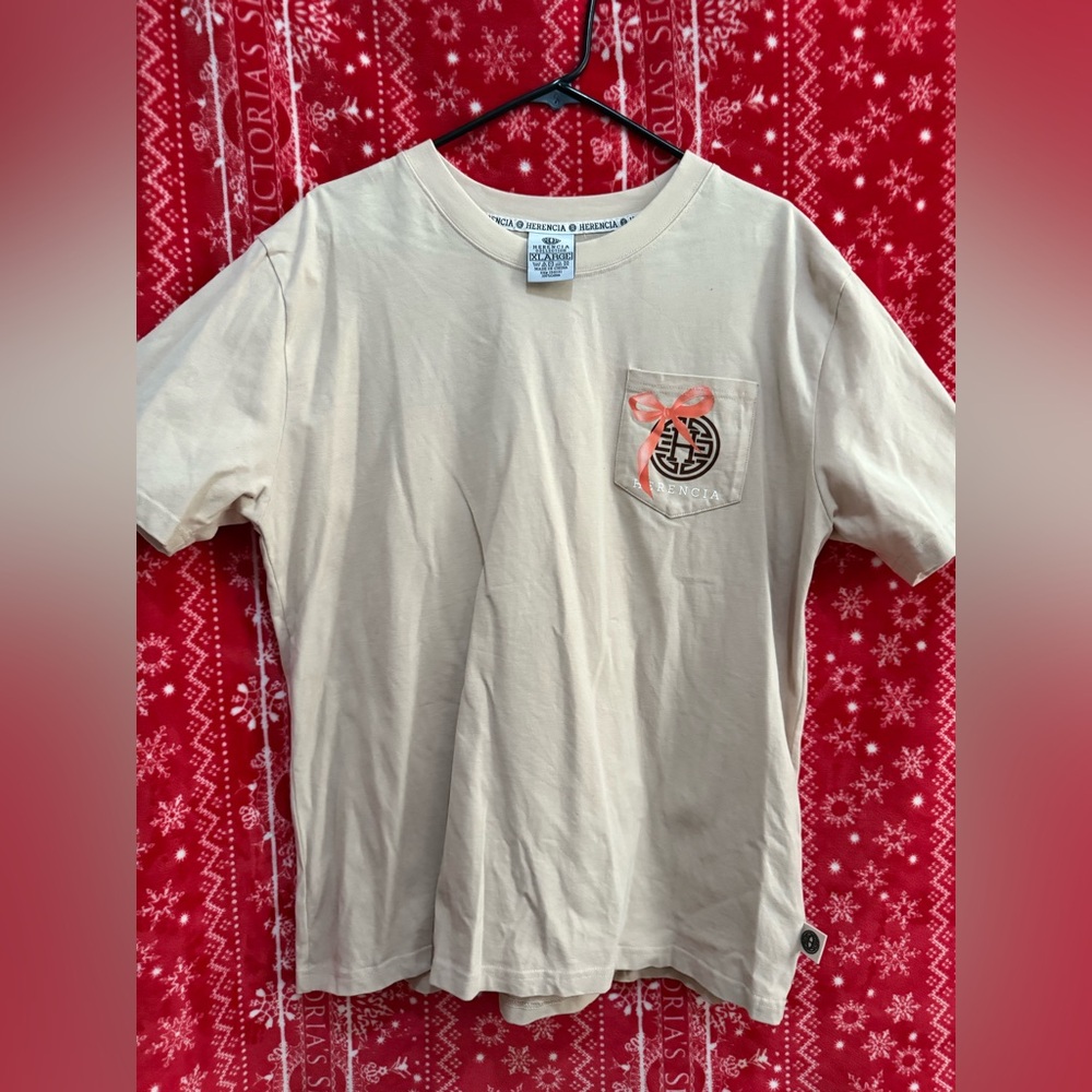 Herencia- Beige T-Shirt A huevo que puedo